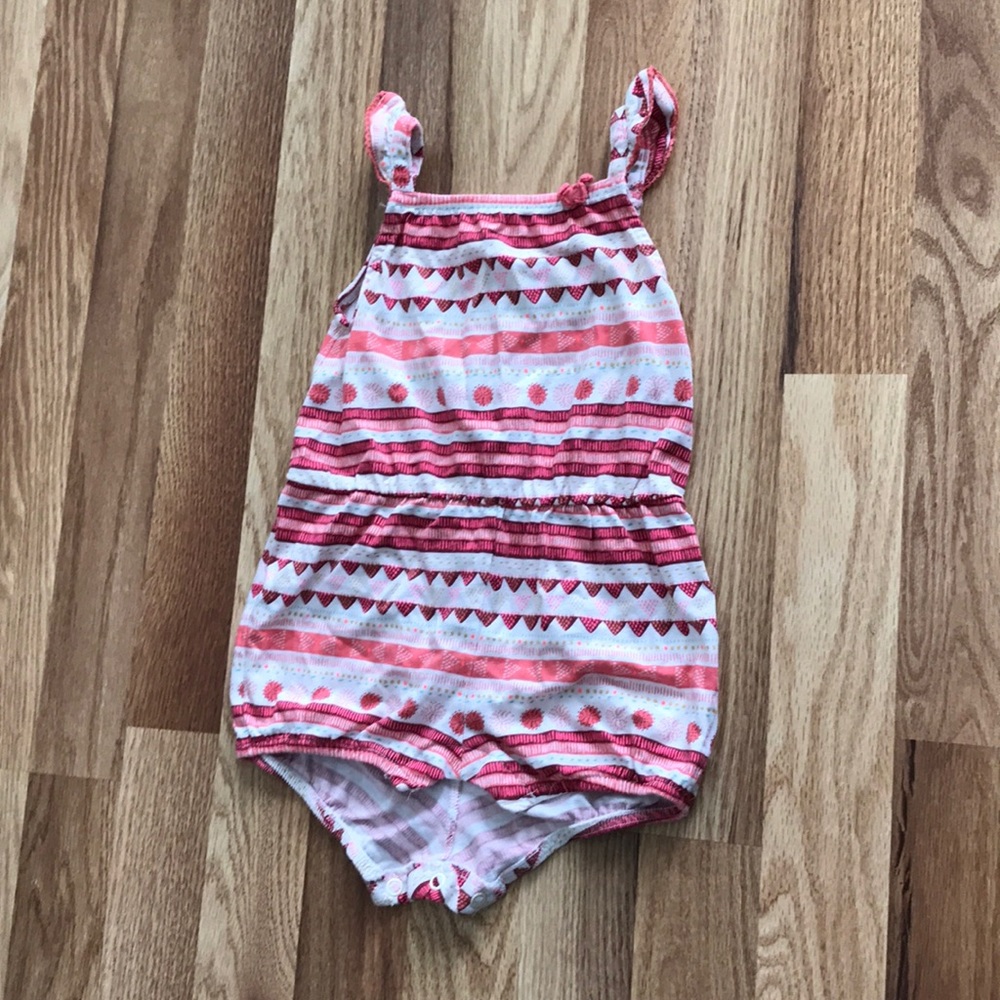 Button romper